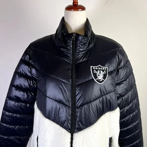 Las Vegas Raiders NFL Puffer Jacket Women's XL Black White Sherpa Gorpcore Fall - Picture 2 of 10